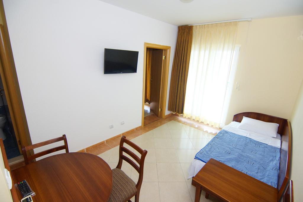 Blue Palace Guest House Будва Екстериор снимка