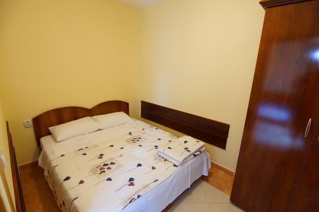 Blue Palace Guest House Будва Екстериор снимка