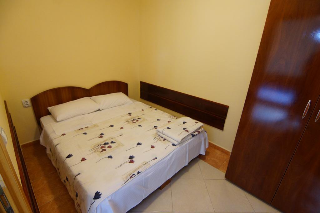 Blue Palace Guest House Будва Екстериор снимка